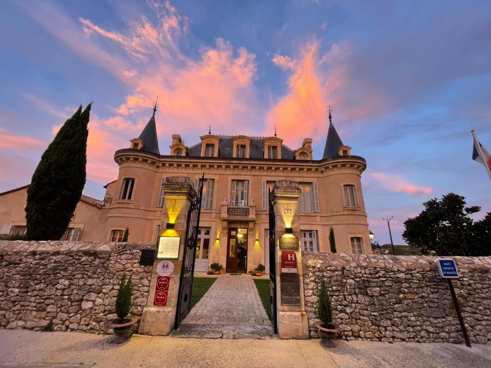 Chateau Hotel Edward 1Er Monpazier Exterior foto