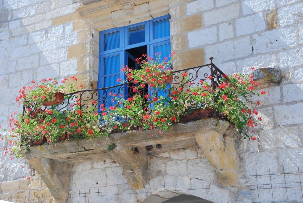 Chateau Hotel Edward 1Er Monpazier Exterior foto